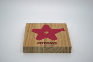 Taco de madera con impresión digital y metacrilato - Imagen 5