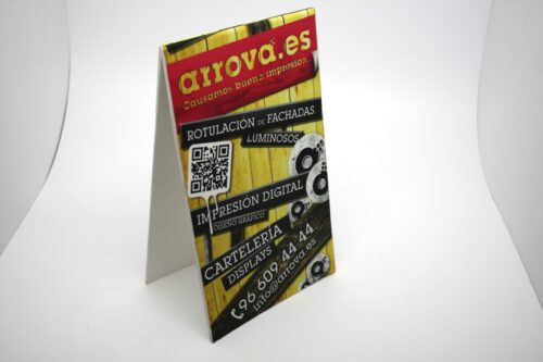 Cabaña de PVC con impresión digital y plegado tamaño L