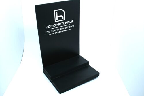 Display en PVC negro con impresión digital en blanco