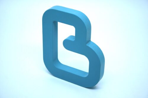 Logotipo PVC lacado con color corporativo